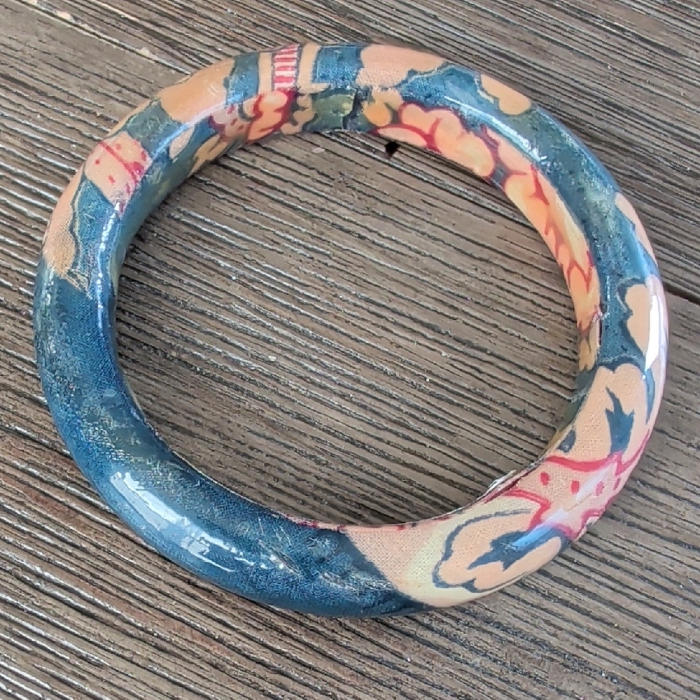 Les Olivades Blue and Peach Floral Resin Bangle Bracelet